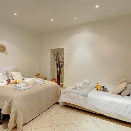 404 Charlotte - Superbe A Appartement *